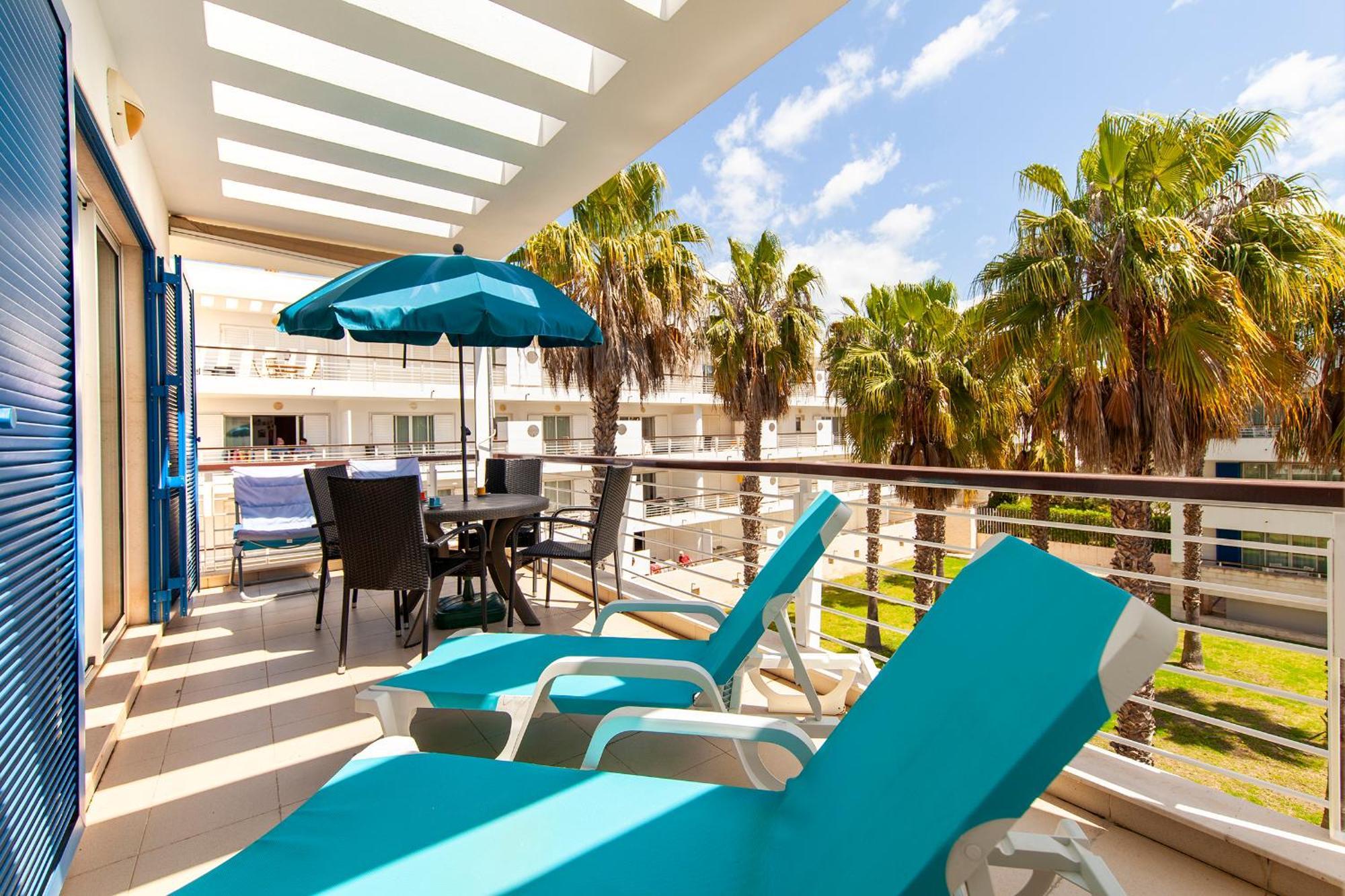B06 - Top-floor Marina 2 Bed Appartamento *